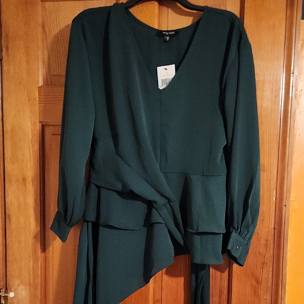 Lea & Viola Dark Green Asymmetrical Top